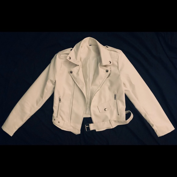 Mark & Morten White Vegan “Leather” motorcycle jacket (small) - Picture 7 of 10